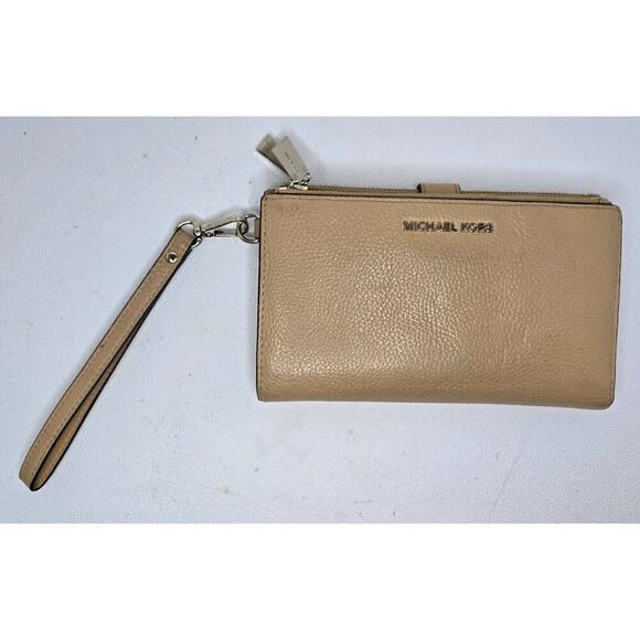 Michael Kors Adele Double-Zip Wristlet WALLET BEIGE Leather One Size - Picture 1 of 12